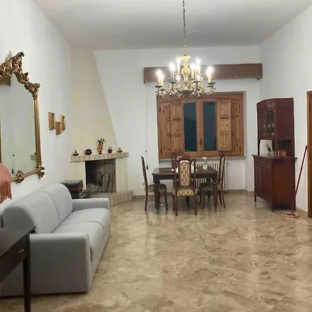 In Citta Con Parcheggio E Patio *